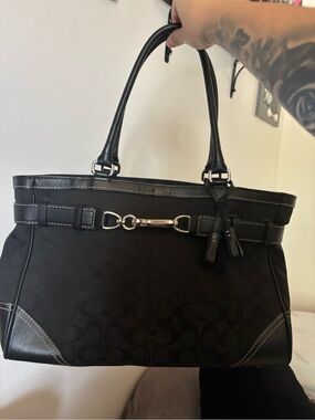 Coach hampton large black shoulder tote